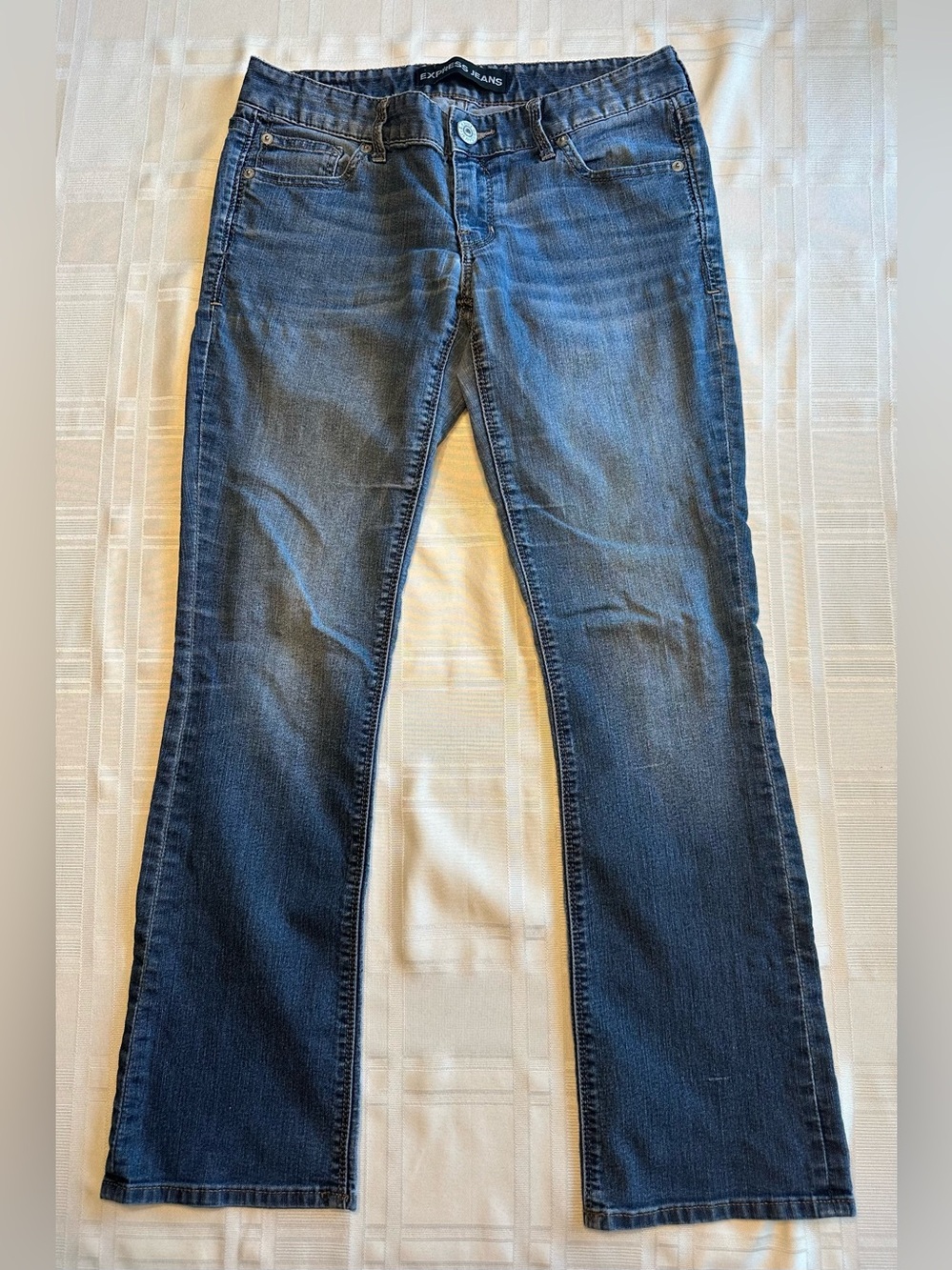 Express Ultra Low Rise Zelda Barely Boot Women's Size 2S Denim Jeans
